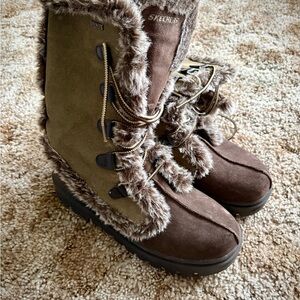 Skechers Women's Brown and Olive Faux-Fur Winter Lace-Up Boots